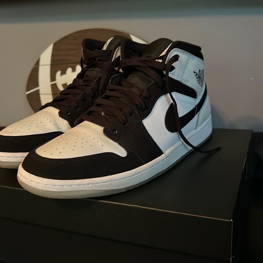 Jordan 1s mid diamonds. size 10.5 i’ve only worn them a couple times.
